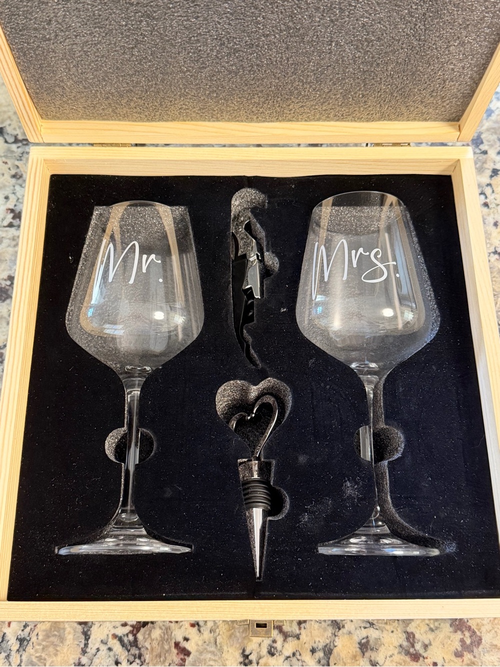 Mr. & Mrs. Etched Wine Glass Set with Heart Wine Stopper